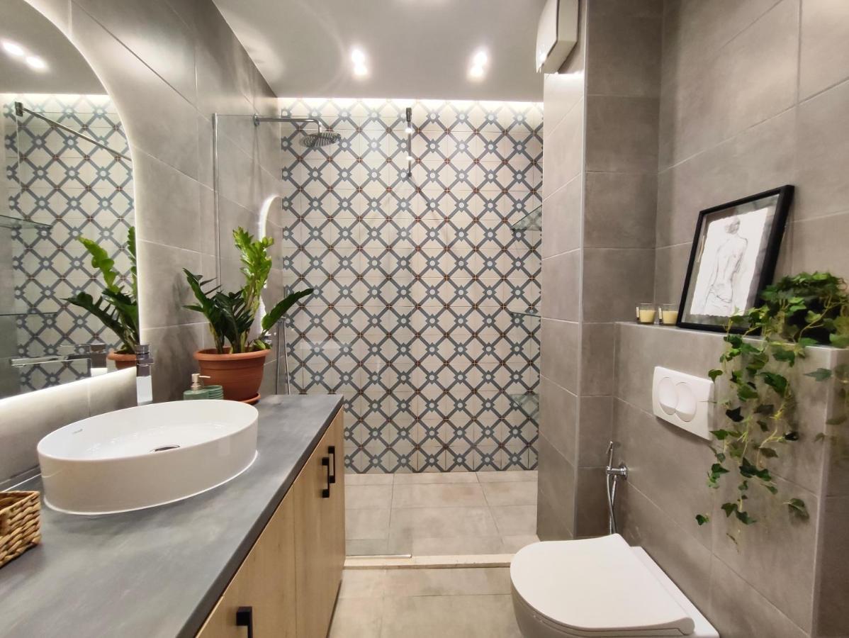 Modern Style 2Br-Apt - 10Min To Skanderbeg Square Apartment Tirana Exterior photo